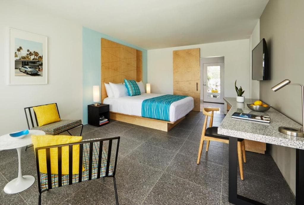 Twin Palms Resort - A Gay Men's Resort