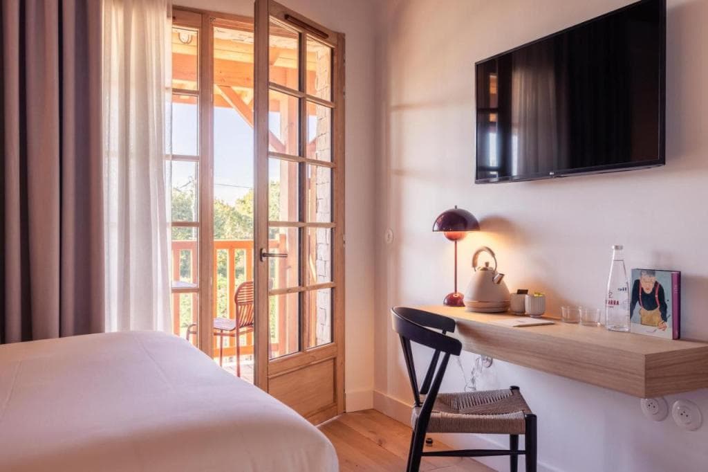 Hôtel INDARRA &amp; SPA - Piscine, Arbonne