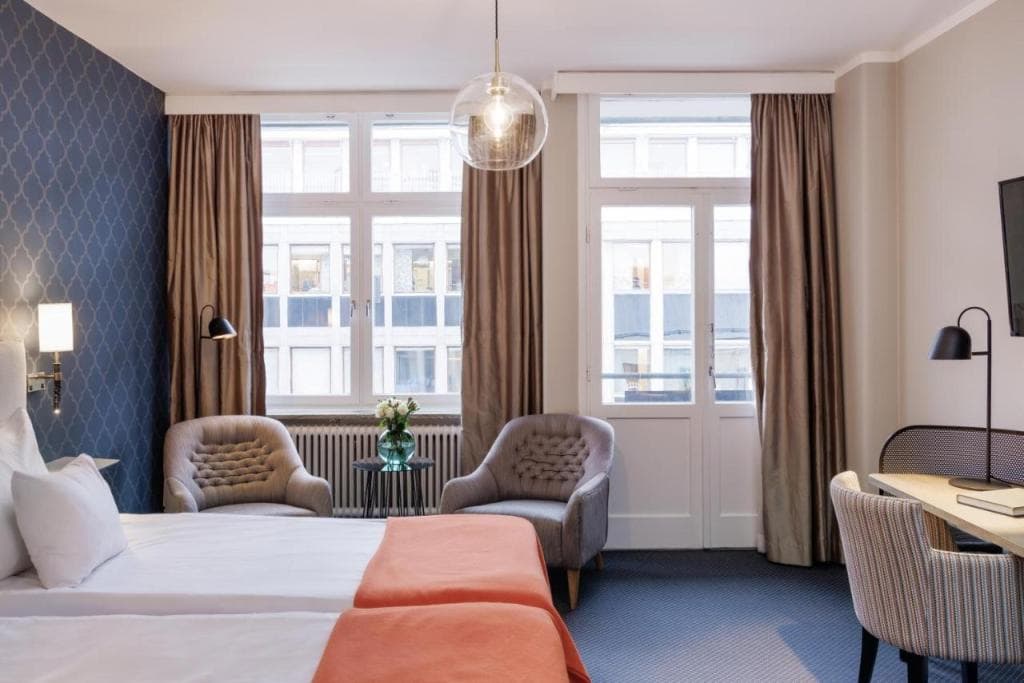 Home Hotel Wellington