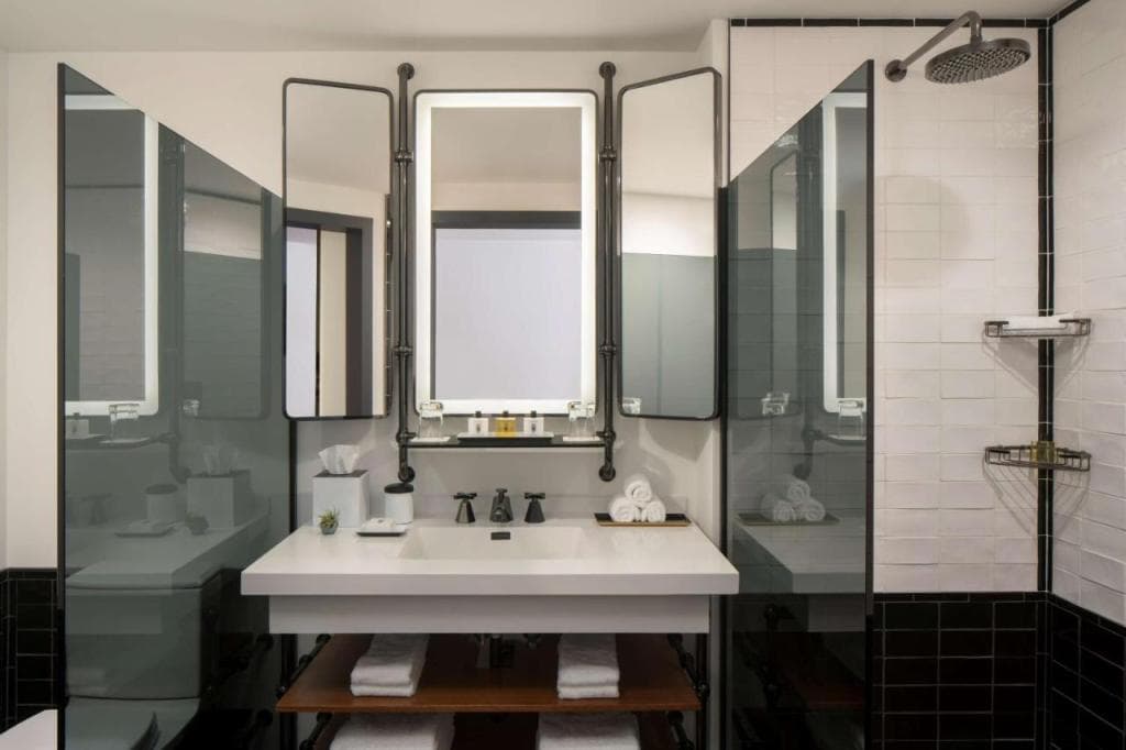 Thompson Seattle, by Hyatt