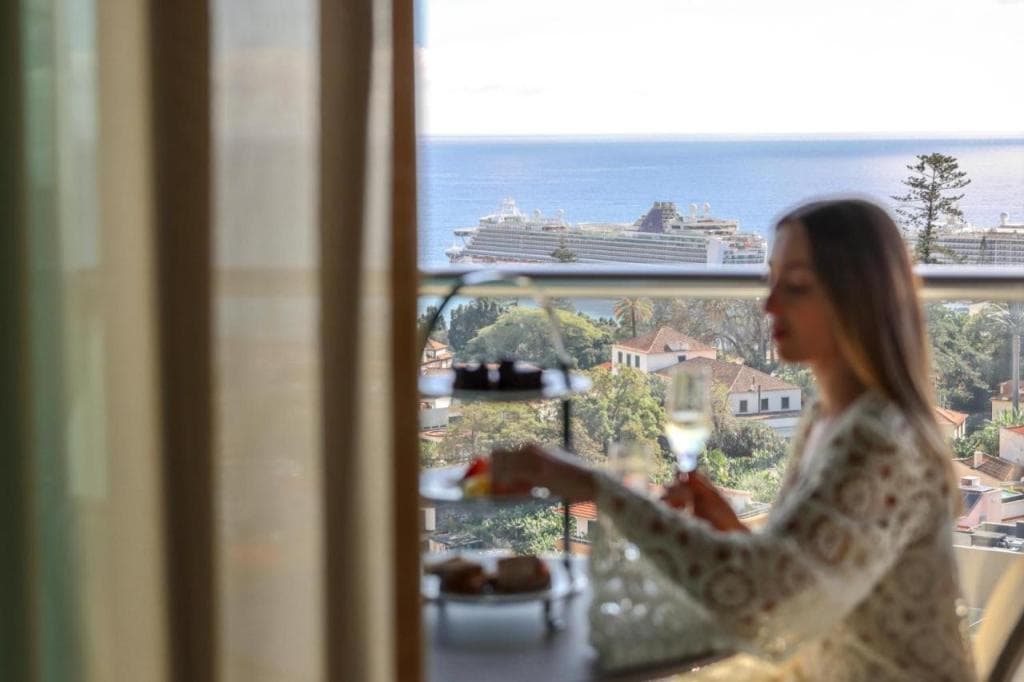 The Views Baia - Adults Only