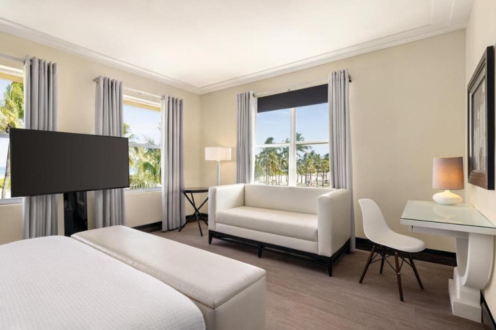 Waldorf Towers South Beach