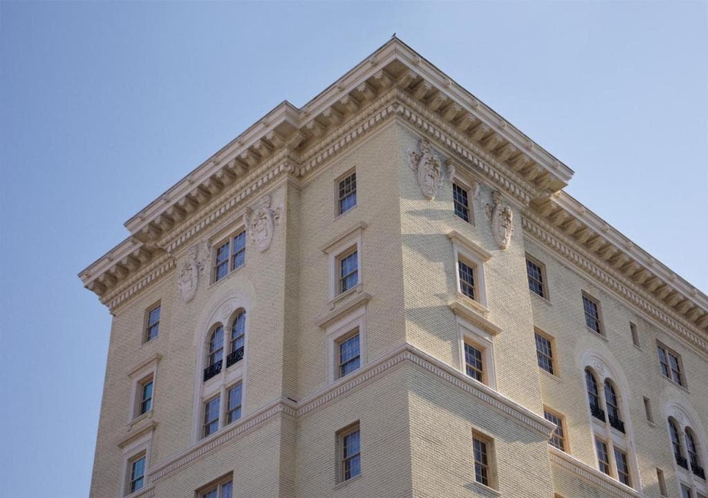Ulysses, an Ash Hotel