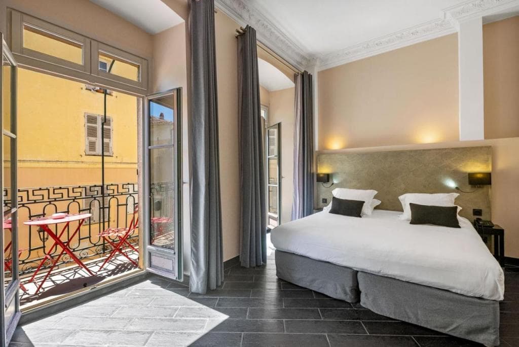 Hotel POZZO DI BORGO