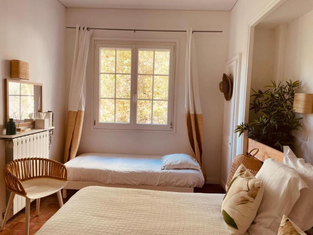 Hotel de La Plage - Mahogany