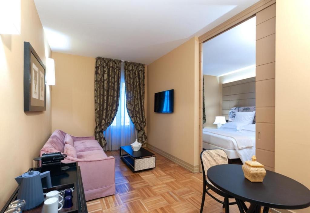 Hotel Number Nine