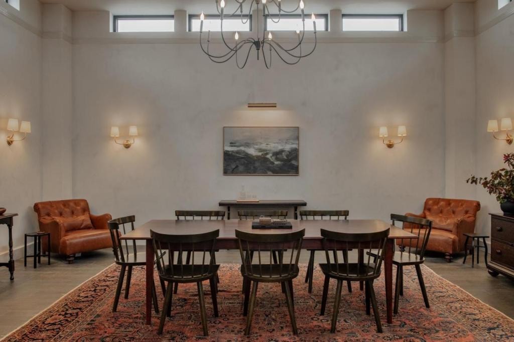 Longfellow Hotel