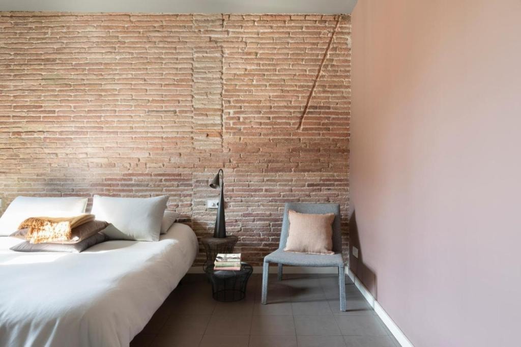 DestinationBCN Universitat Apartments