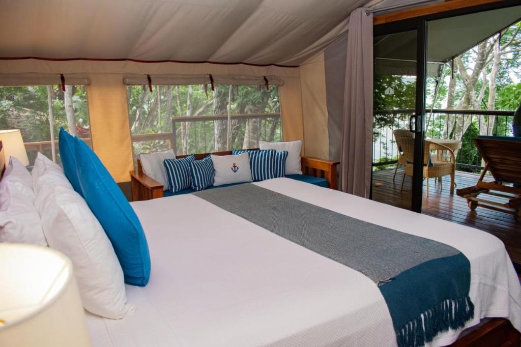 Isla Chiquita Glamping Hotel