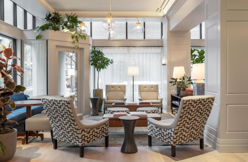 Woodlark Hotel