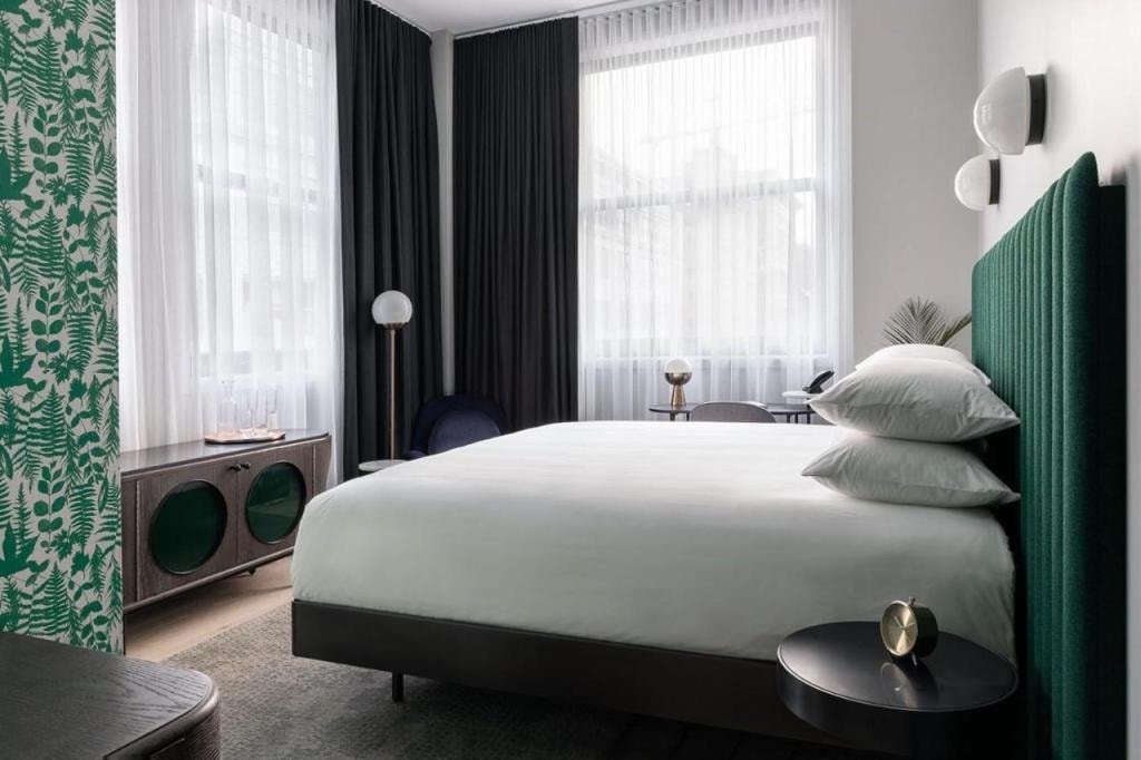 Woodlark Hotel