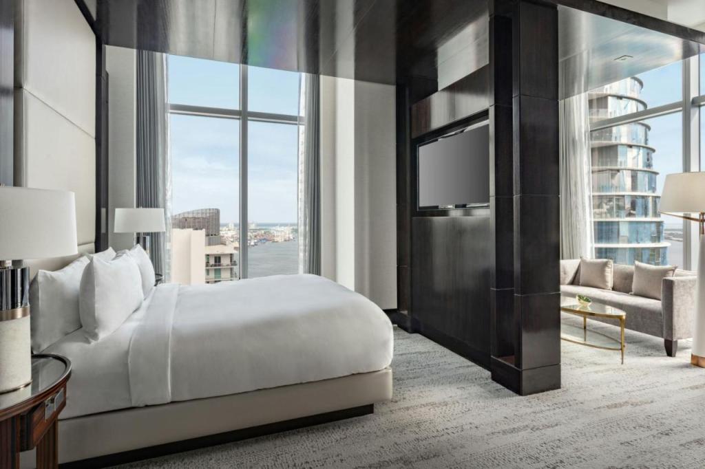 JW Marriott Marquis Miami