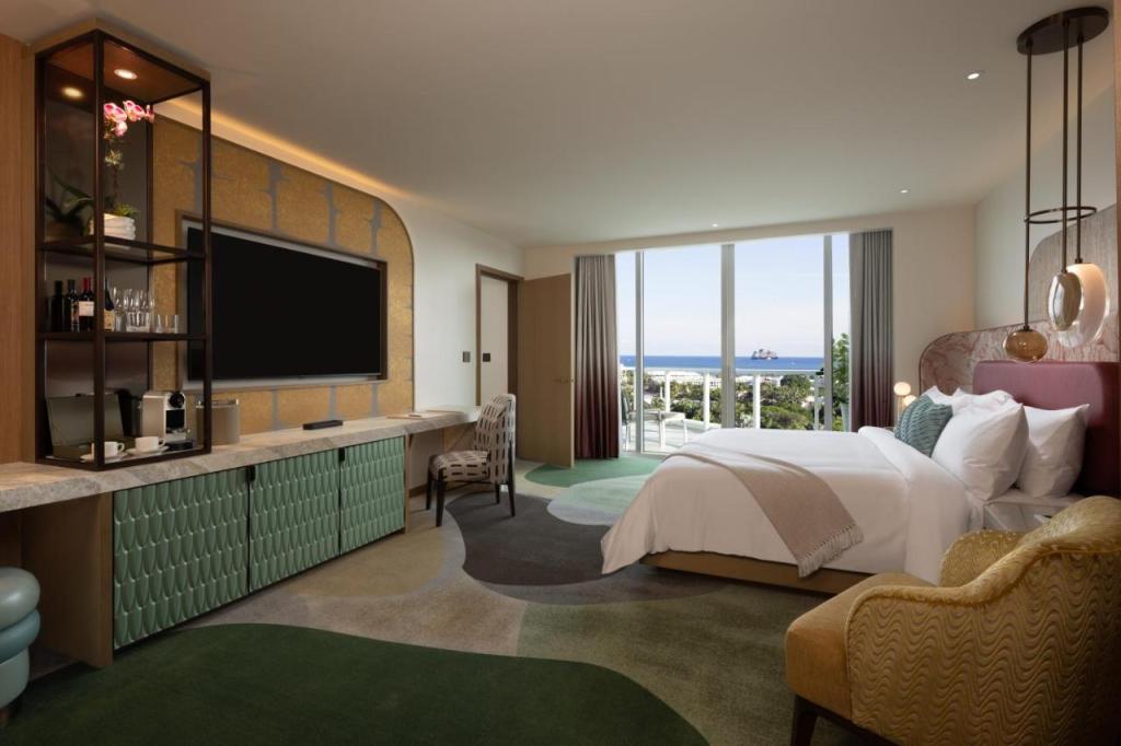 Pier Sixty-Six