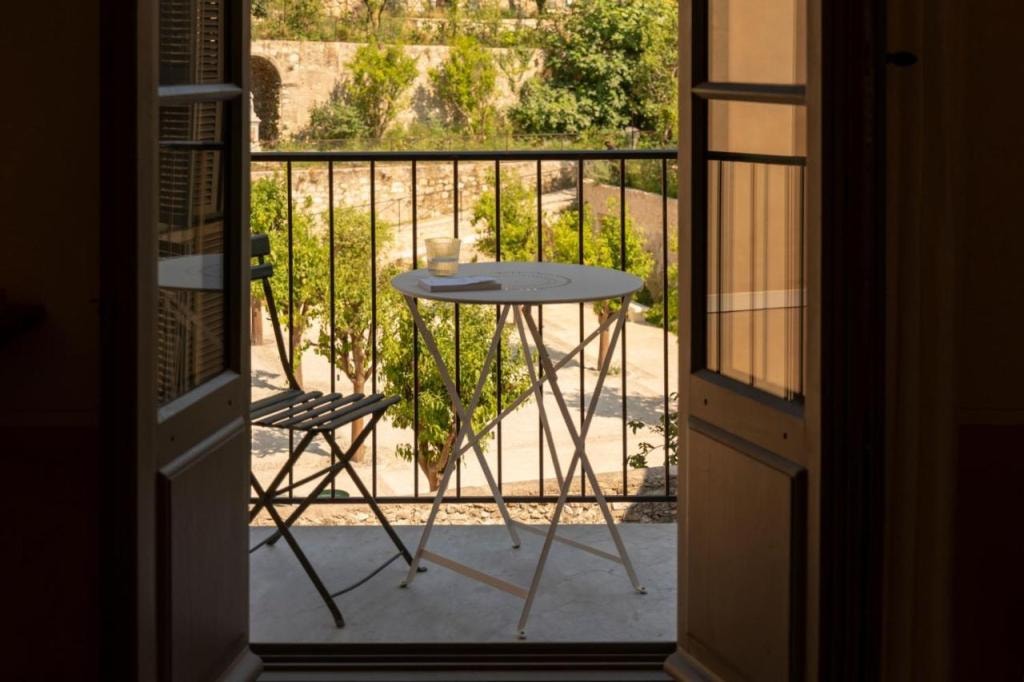 Hôtel du Couvent Nice : l'austérité monastique réinventée en art de vivre méditerranéen