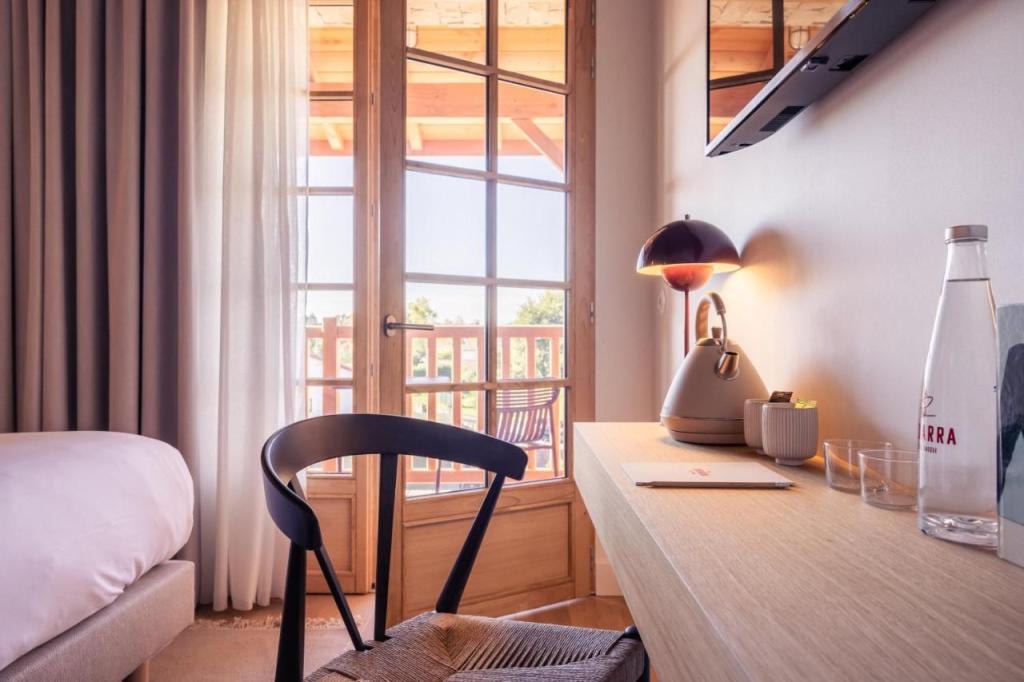 Hôtel INDARRA &amp; SPA - Piscine, Arbonne