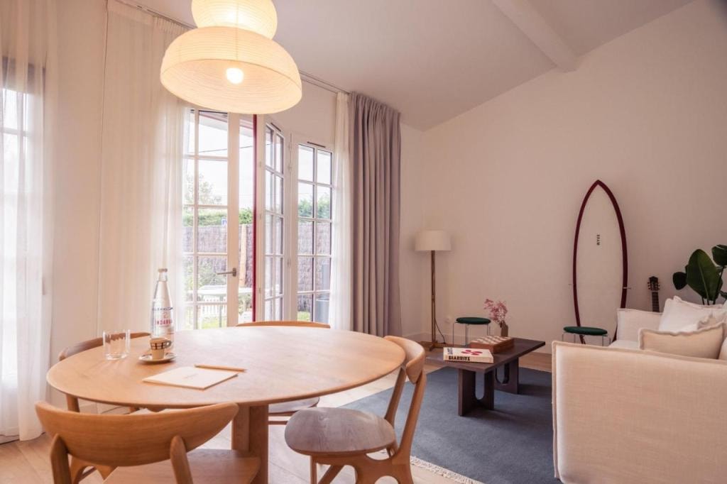 Hôtel INDARRA &amp; SPA - Piscine, Arbonne