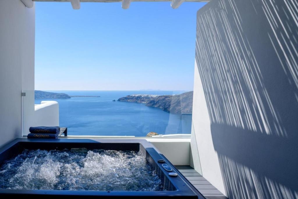 Cavo Tagoo Santorini