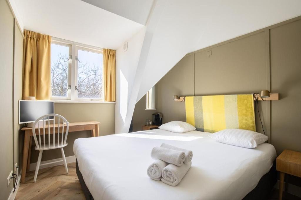 Hotel Light