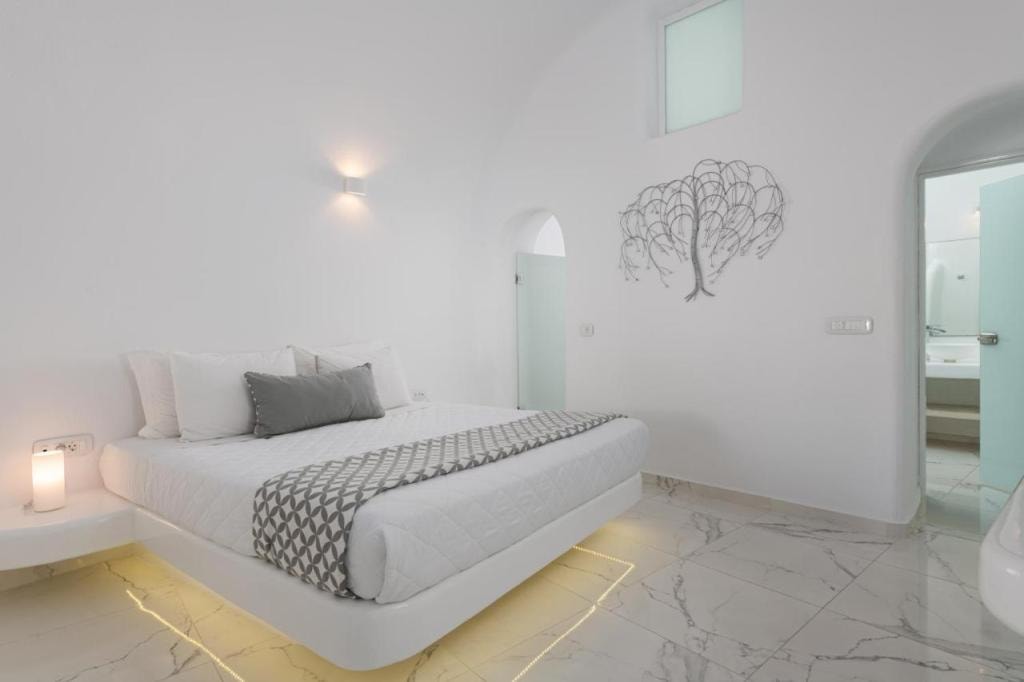 White Concept Caves - Adults Only