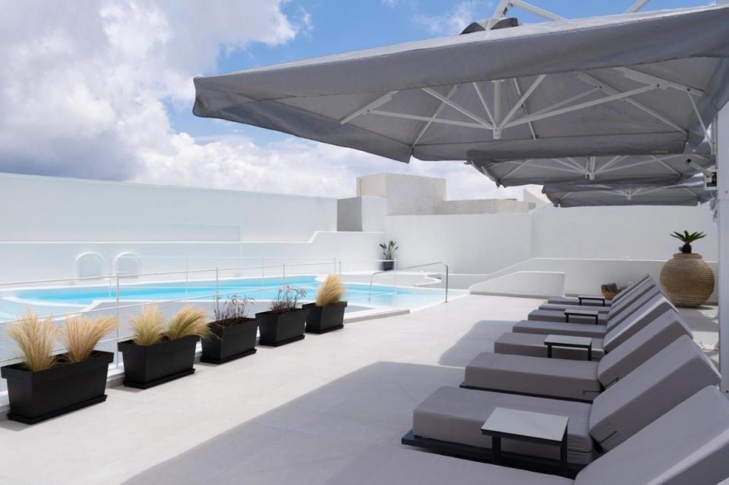 White Concept Caves - Adults Only
