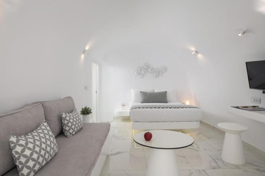White Concept Caves - Adults Only