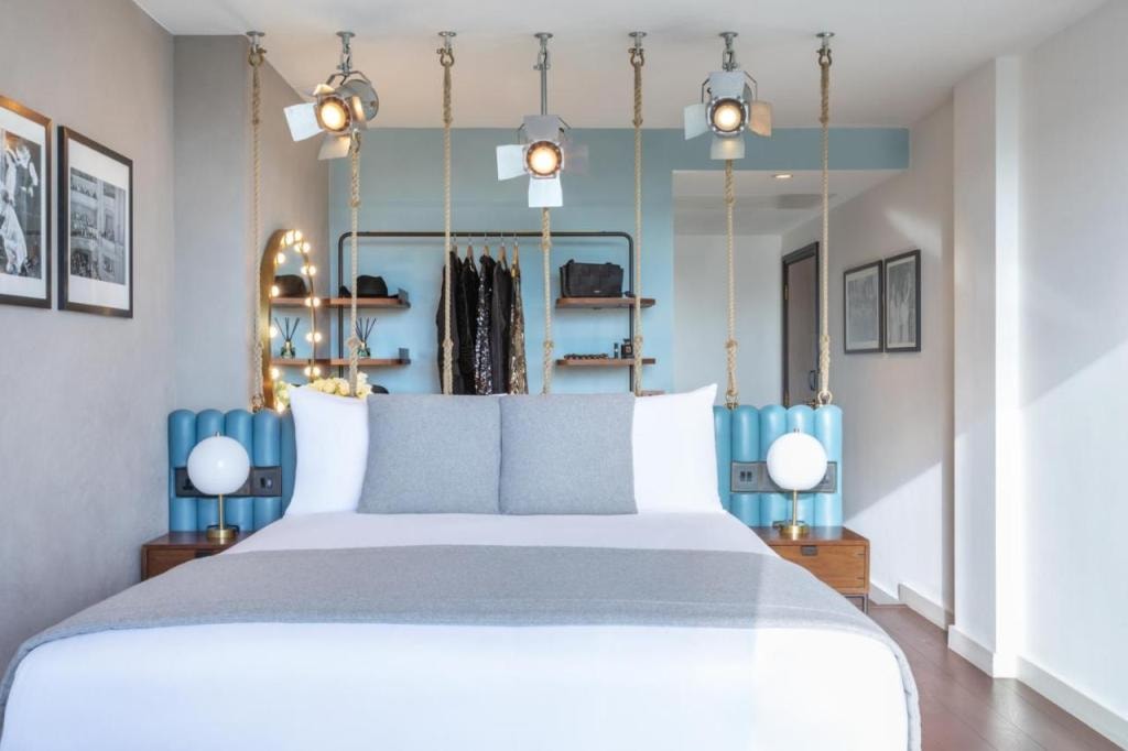 Hotel Indigo London - 1 Leicester Square by IHG