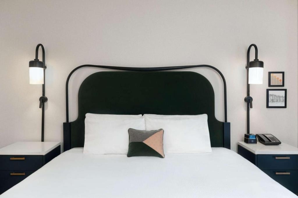 Pennyweight Hotel Boston, Curio Collection by Hilton