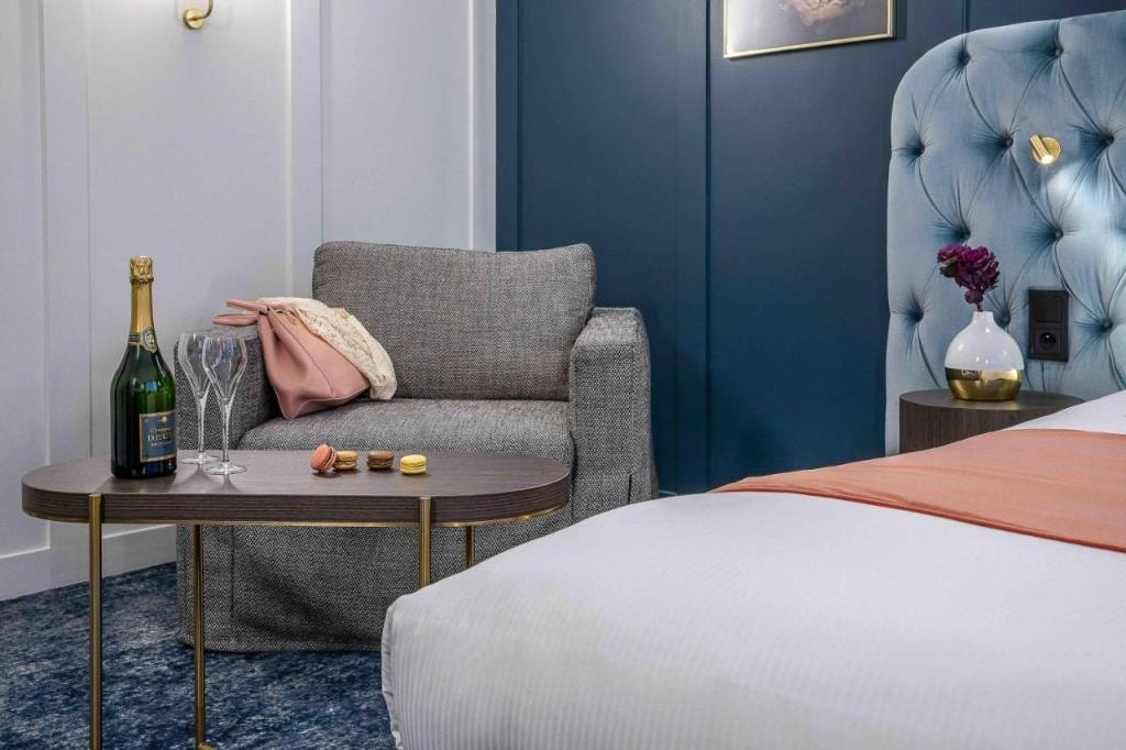 PLEY Hotel