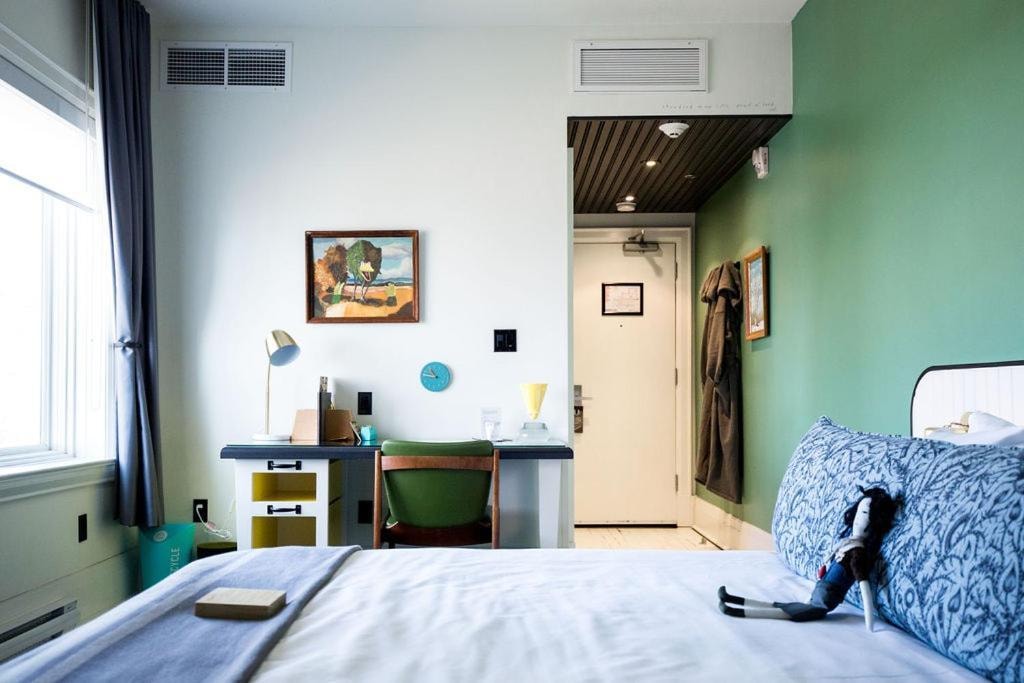 Drake Devonshire and Motor Inn