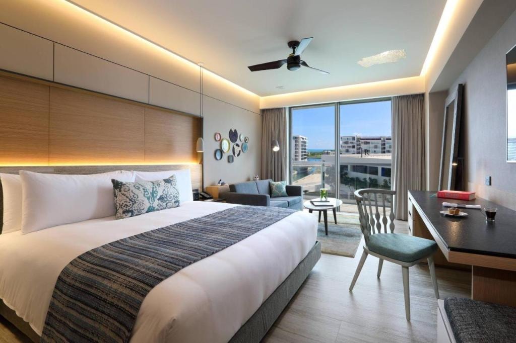 Renaissance Cancun Resort & Marina