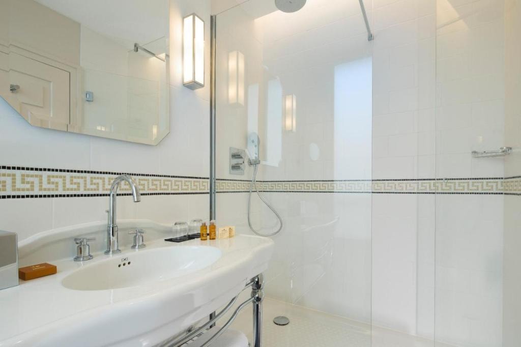 Le Tsuba Hotel