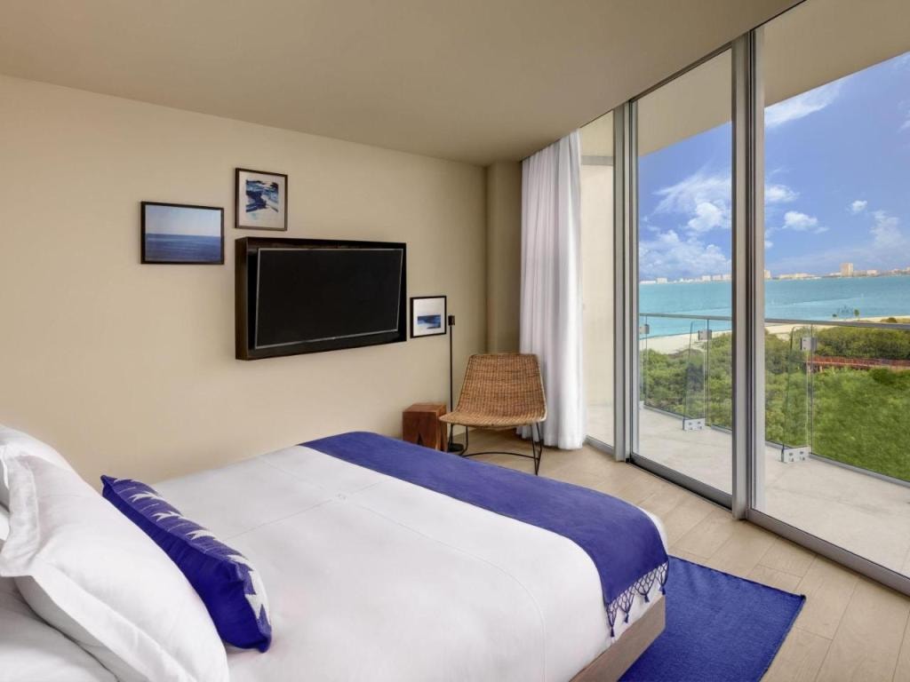 SLS Cancun