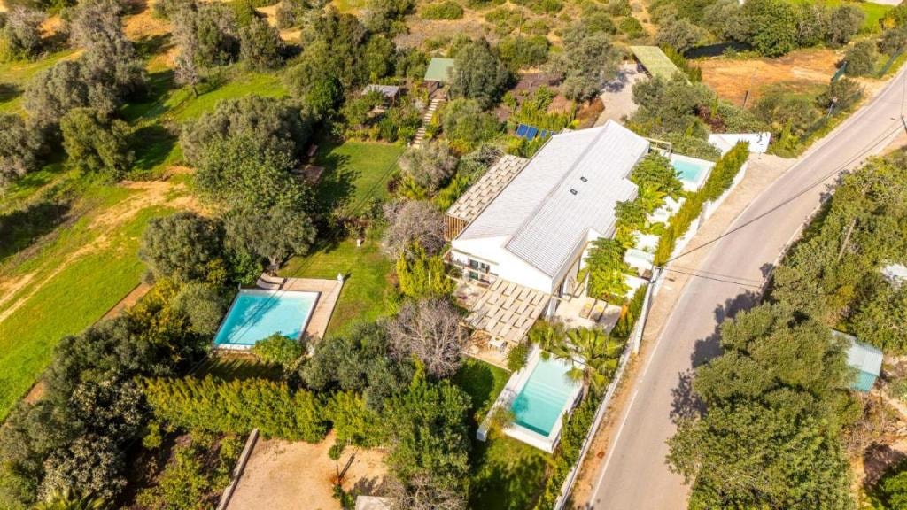 Laranjal Farm House
