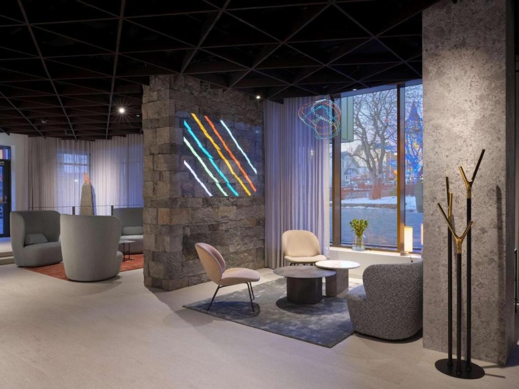 Iceland Parliament Hotel, Curio Collection By Hilton