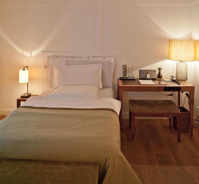 Louis Hotel