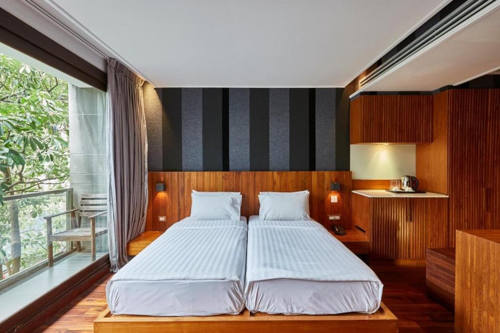LUXX Langsuan Hotel - SHA Plus