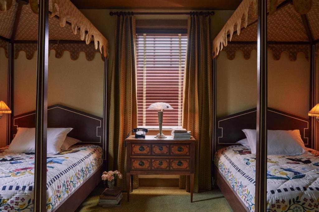 Ulysses, an Ash Hotel