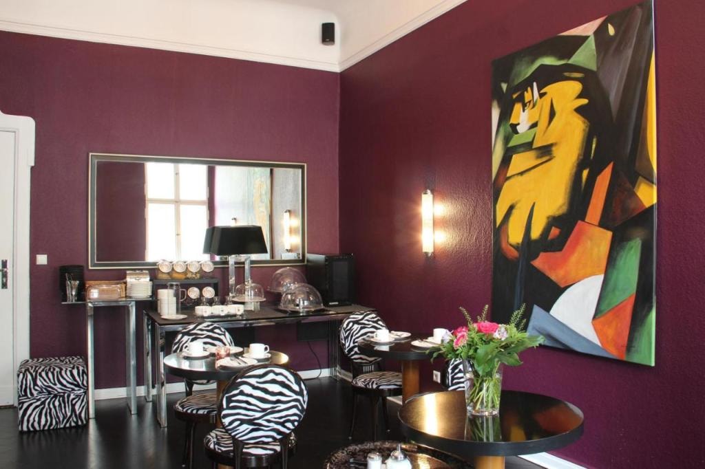 ArtHotel Connection