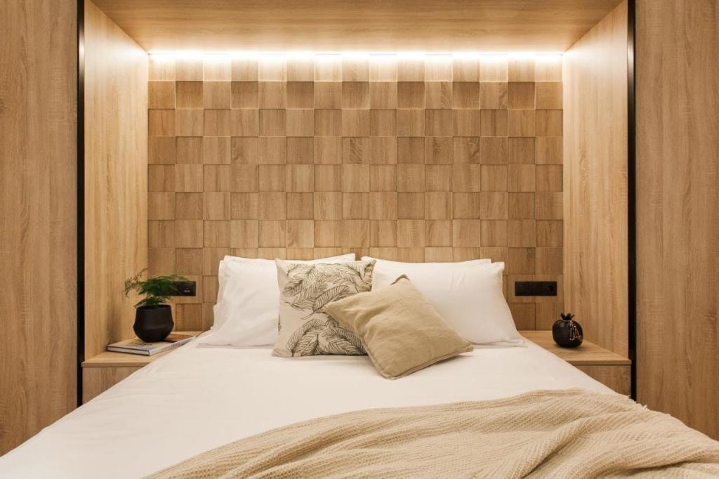 2 Level Beachfront Luxury Apt by the Olon