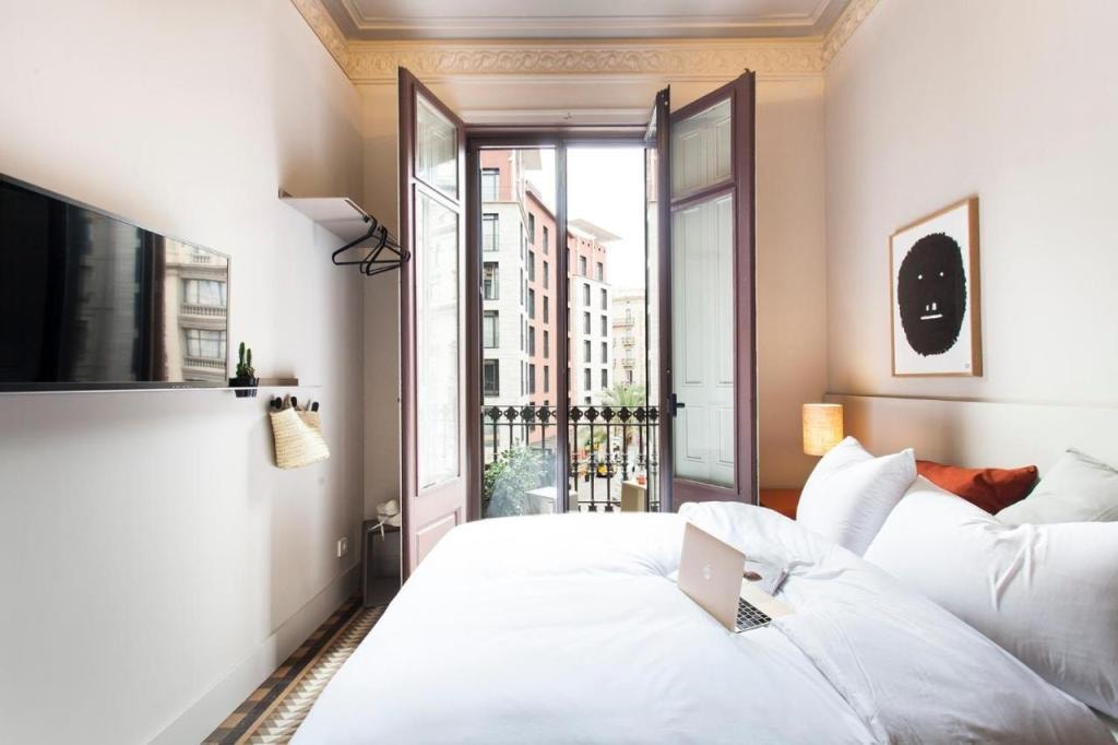 DestinationBCN - Universitat Rooms
