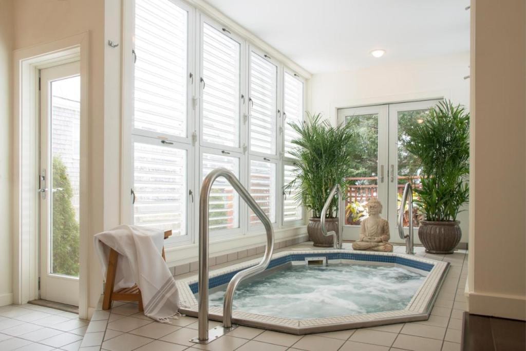 8 Dyer Hotel, Provincetown