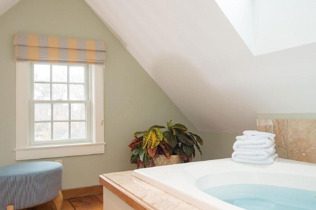 8 Dyer Hotel, Provincetown