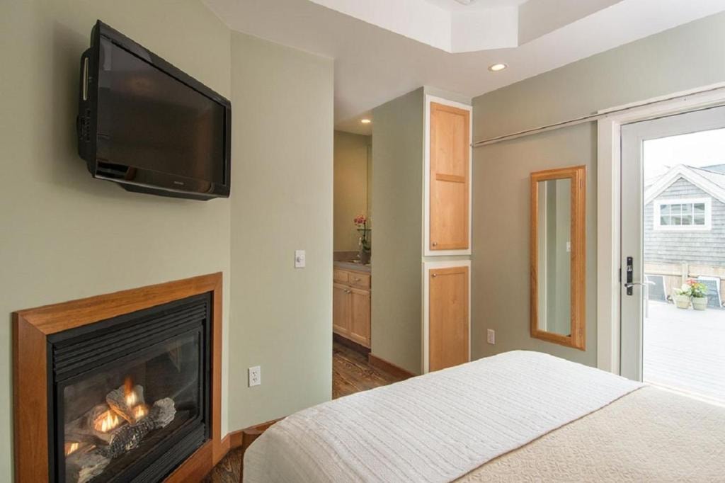 8 Dyer Hotel, Provincetown
