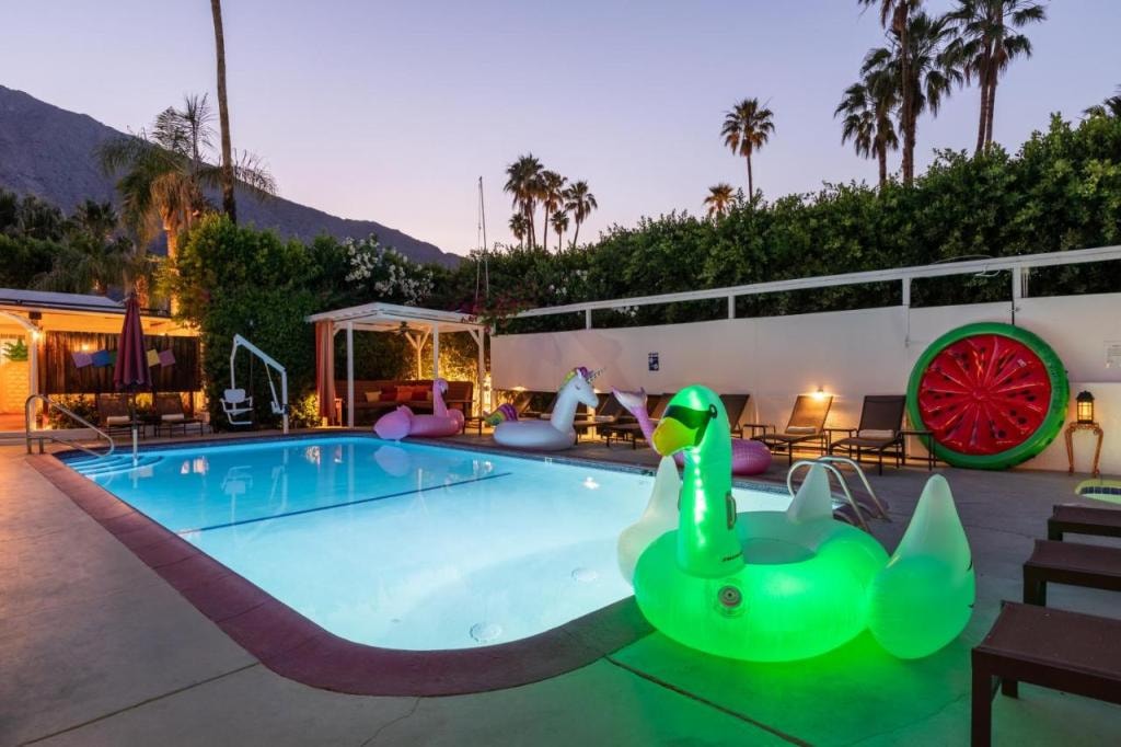 Float Palm Springs - Adults Only