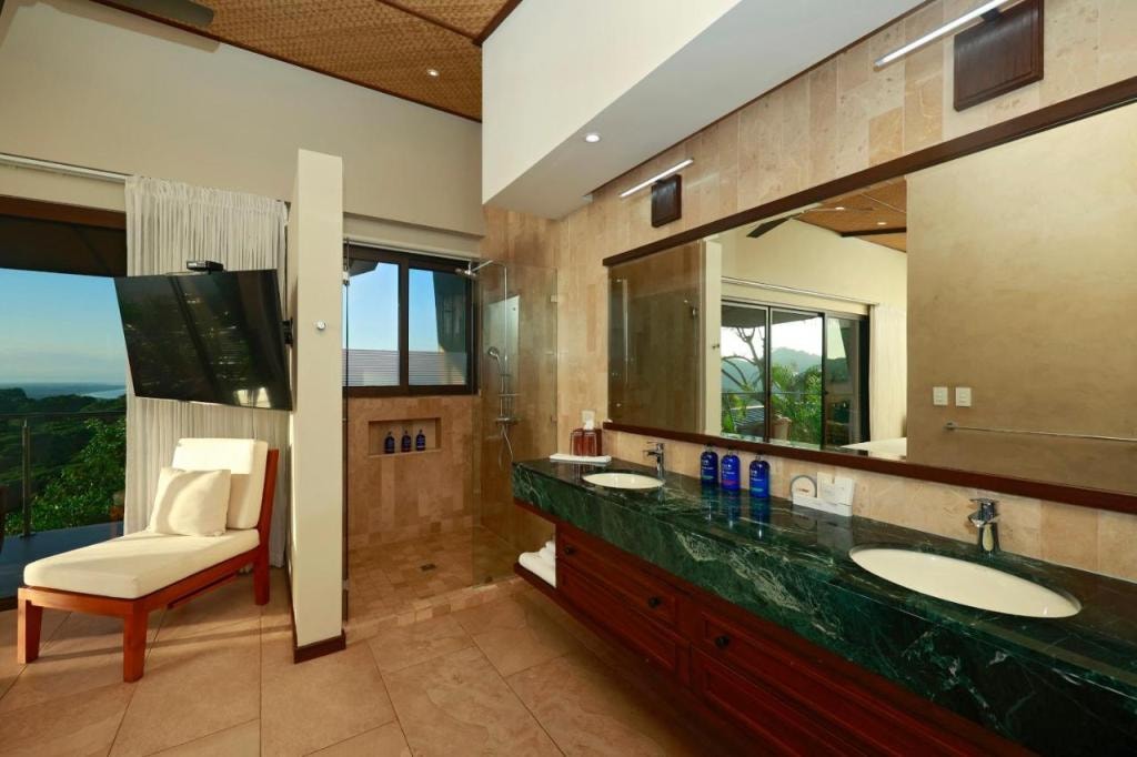 Hotel Three Sixty - Adults Only