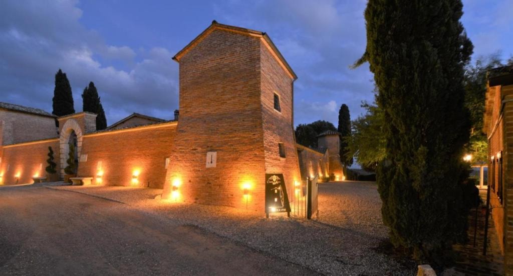 Castello di Leonina Adults Only