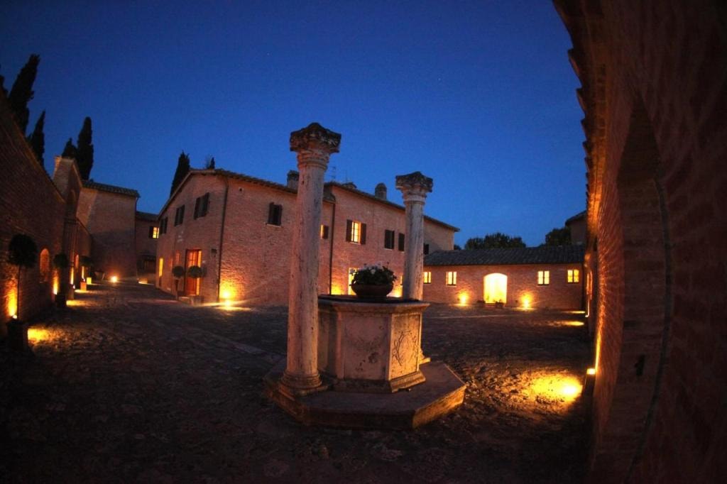 Castello di Leonina Adults Only