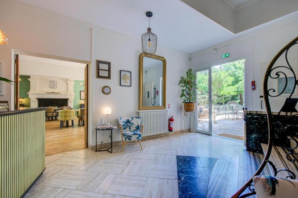 Logis Hotel Le Blason de Provence, Monteux