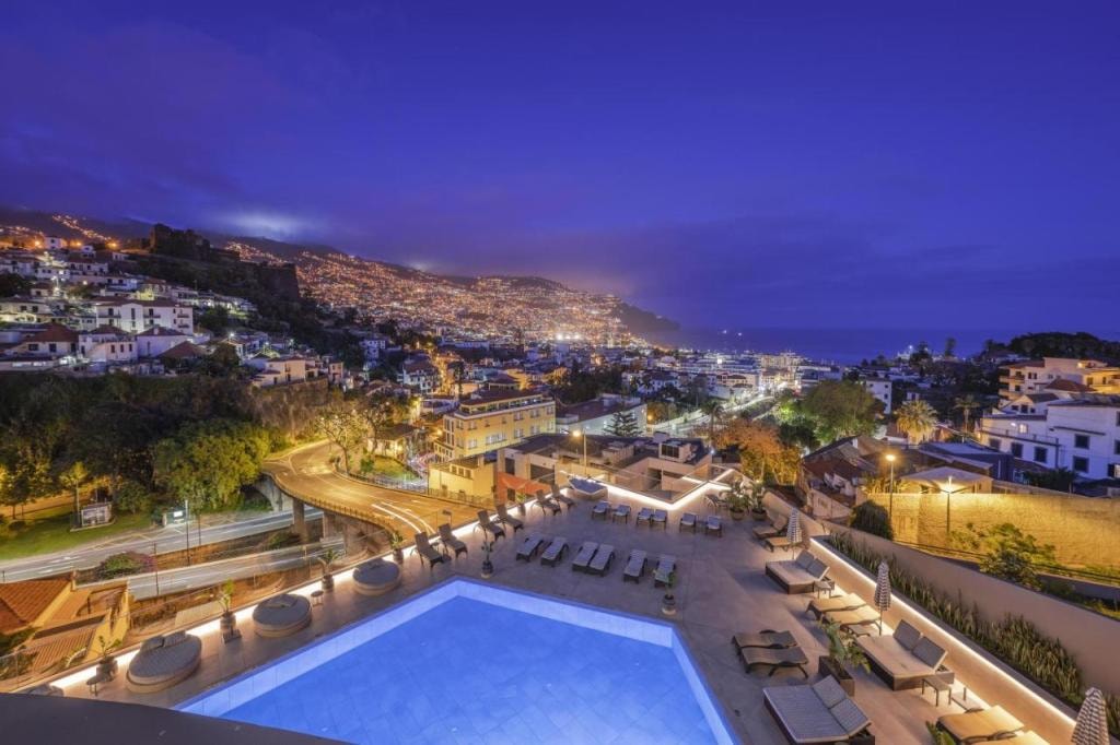 The Views Baia - Adults Only