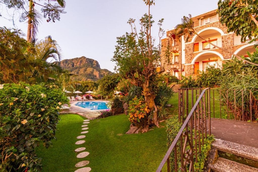 Posada del Tepozteco - Hotel & Gallery